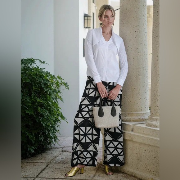 Marilyn’s Monochrome Geometric Wide-Leg Pants - Picture 1 of 6